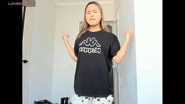 saika blush online show from 19, 10, 2025