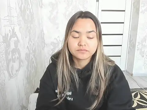 saika blush online show from 30, 11, 2025