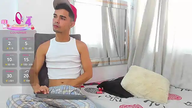 Snapshot of Violet_Dream2 chatting on 26, 10, 2025 Violet Dream2 online show from 26, 10, 2025