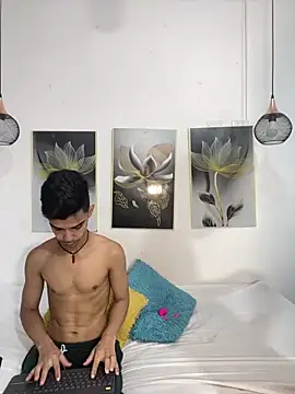 Violet Dream2 online show from 10, 4, 2026