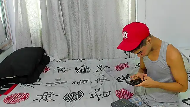 Snapshot of Violet_Dream2 chatting on 16, 11, 2025 Violet Dream2 online show from 16, 11, 2025