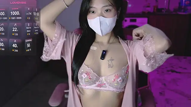 Phuong Bee online show from 13, 3, 2026