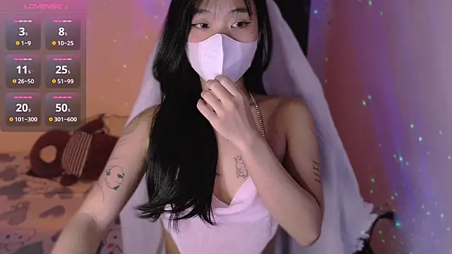 Phuong Bee online show from 23, 9, 2025