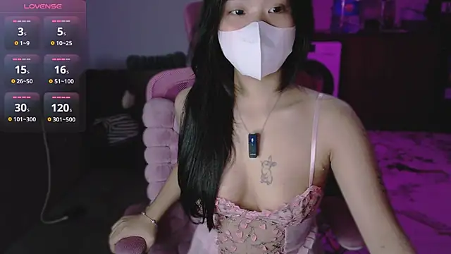 Phuong Bee online show from 4, 4, 2026