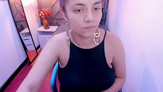 Kiara Cruz   online show from 29, 11, 2025