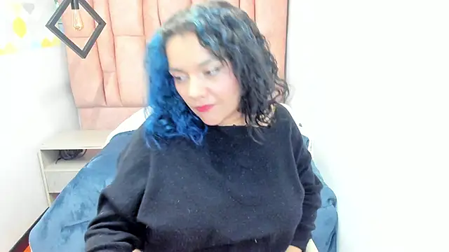 Kiara Cruz   online show from 17, 10, 2025