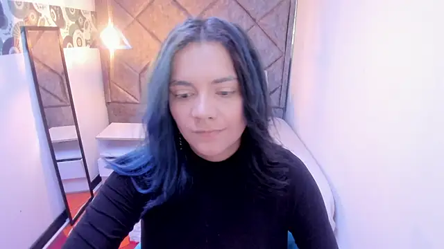 Kiara Cruz   online show from 1, 11, 2025