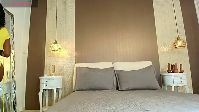 Tiifany Baker online show from 4, 10, 2025