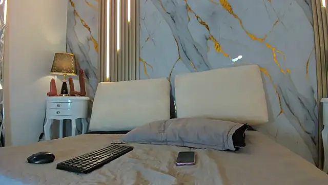 Tiifany Baker online show from 9, 4, 2026