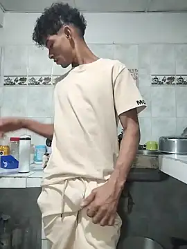 Brayanellatino online show from 5, 4, 2026