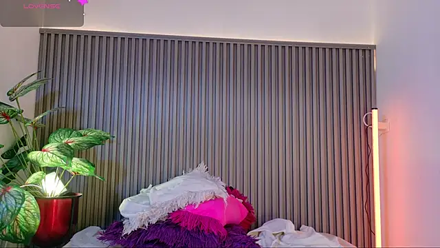 Celeste Presstigge online show from 10, 9, 2025