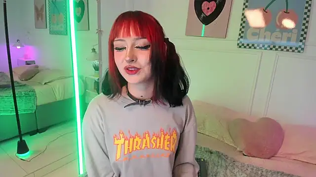 Zoe Lynch  online show from 1, 6, 2026