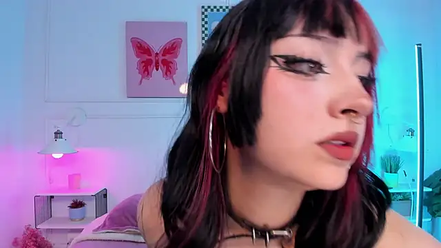 Zoe Lynch  online show from 1, 7, 2026