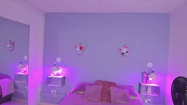 Zoe Lynch  online show from 26, 9, 2025