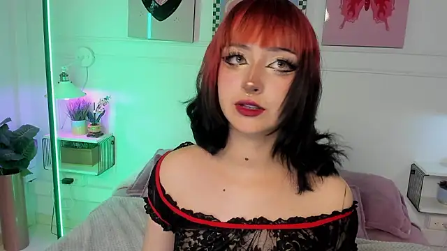 Zoe Lynch  online show from 23, 3, 2026