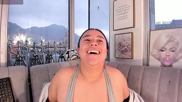 Zoey thompson online show from 17, 10, 2025