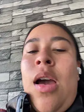 Zoey thompson online show from 23, 3, 2026