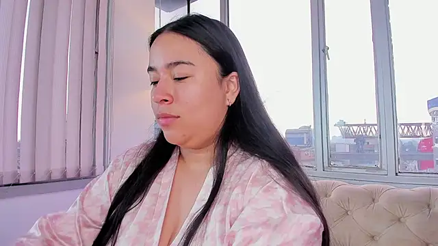 Zoey thompson online show from 12, 2, 2026