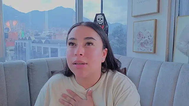 Zoey thompson online show from 30, 10, 2025