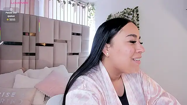 Zoey thompson online show from 21, 12, 2025