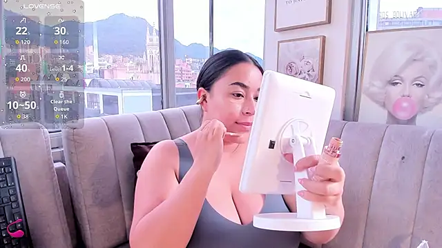 Zoey thompson online show from 8, 10, 2025