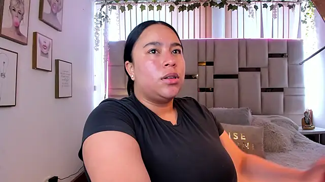 Zoey thompson online show from 7, 3, 2026