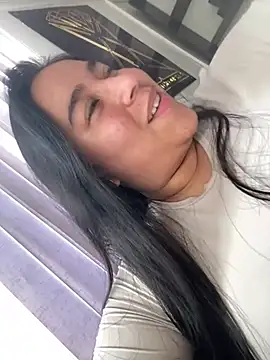 Zoey thompson online show from 19, 3, 2026