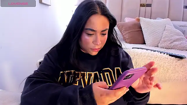 Zoey thompson online show from 20, 2, 2026