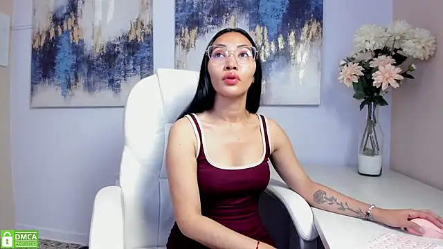 lucyy liiuu online show from 13, 11, 2025