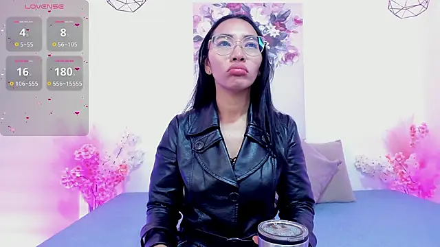 lucyy liiuu online show from 10, 11, 2025