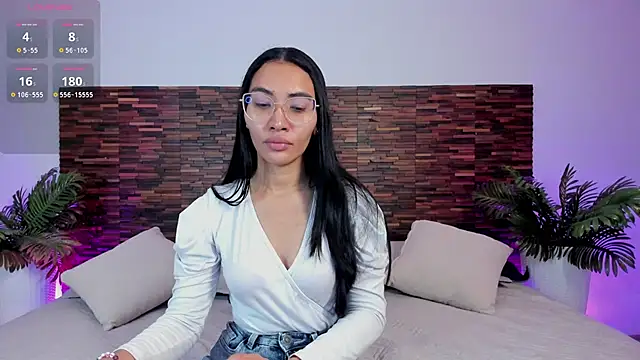 lucyy liiuu online show from 28, 10, 2025