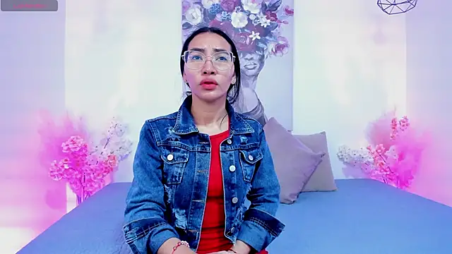 lucyy liiuu online show from 8, 11, 2025