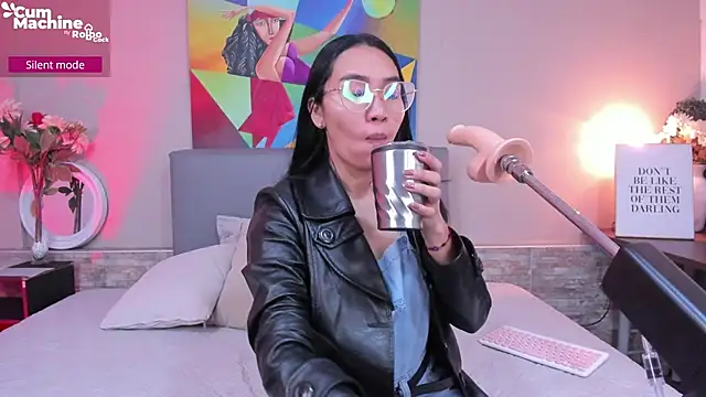 lucyy liiuu online show from 23, 9, 2025