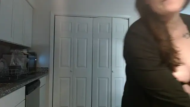 GabbyTate online show from 8, 4, 2026