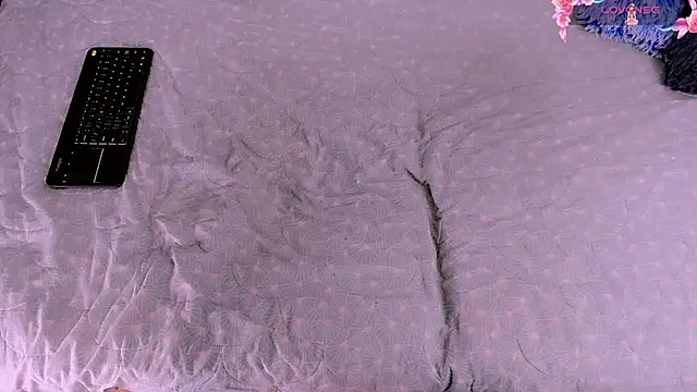 Snapshot of baby_rous chatting on 31, 10, 2025 baby rous online show from 31, 10, 2025