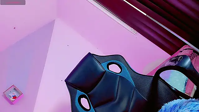 Snapshot of baby_rous chatting on 15, 11, 2025 baby rous online show from 15, 11, 2025