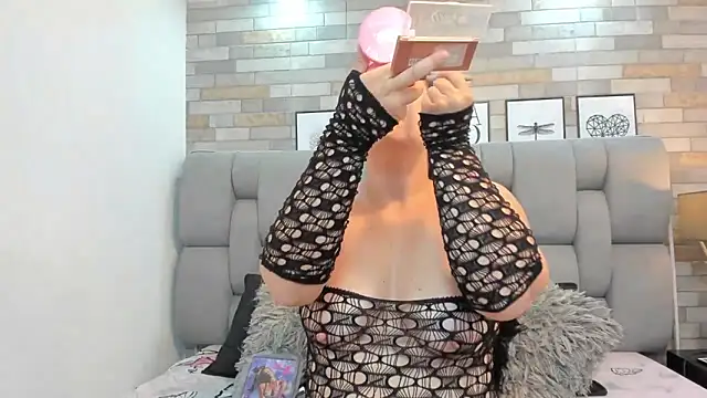 Snapshot of kathysmith19 chatting on 8, 1, 2026 kathysmith19 online show from 8, 1, 2026