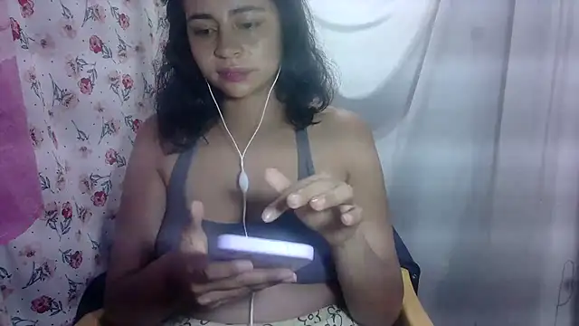 Anabelhotxx16 online show from 3, 11, 2025