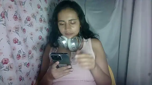 Anabelhotxx16 online show from 2, 11, 2025