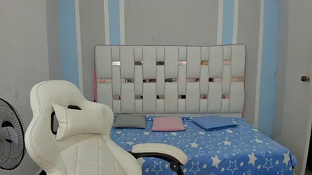 marsmith1 online show from 4, 11, 2025