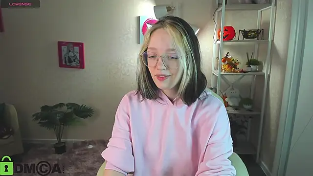 R0cket bunny online show from 14, 11, 2025