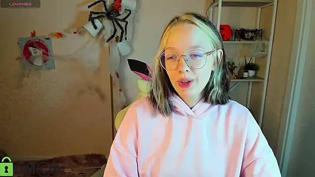 R0cket bunny online show from 10, 11, 2025