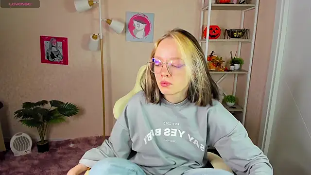 R0cket bunny online show from 19, 11, 2025