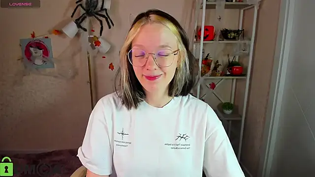 R0cket bunny online show from 6, 11, 2025