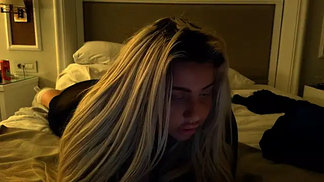 TiaDoll online show from 5, 1, 2026