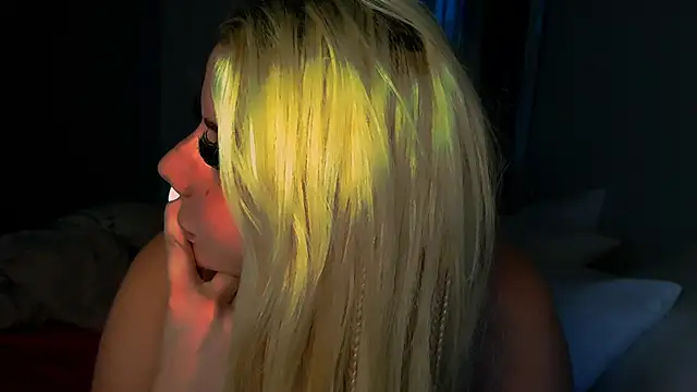 TiaDoll online show from 29, 11, 2025