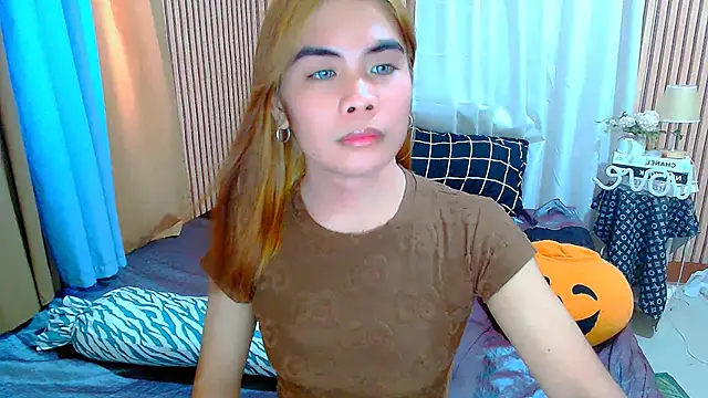 mikhaylahanderson online show from 2, 10, 2025