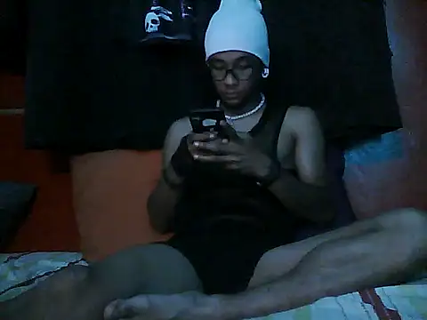 Snapshot of Longstickboy666 chatting on 13, 11, 2025 Longstickboy666 online show from 13, 11, 2025