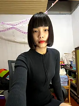 Snapshot of andymi1 chatting on 8, 11, 2025 andymi1 online show from 8, 11, 2025