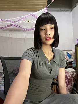 Snapshot of andymi1 chatting on 10, 9, 2025 andymi1 online show from 10, 9, 2025